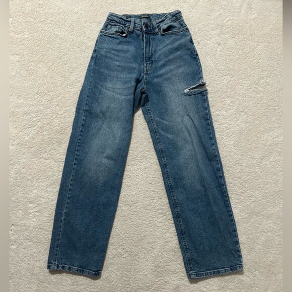 women distressed jeans - Picture 1 of 3